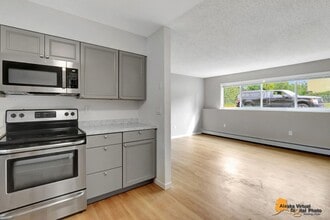 Building Photo - 430 Schodde St