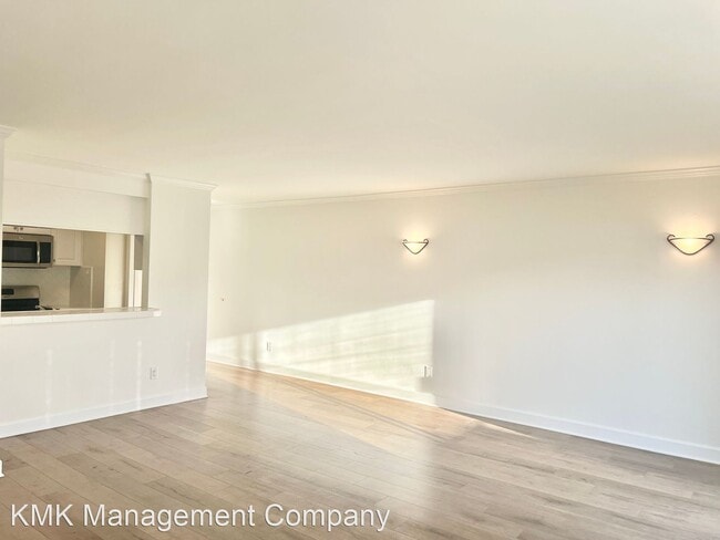 Building Photo - 2 br, 2 bath Apartment - 1827 Veteran Ave ...