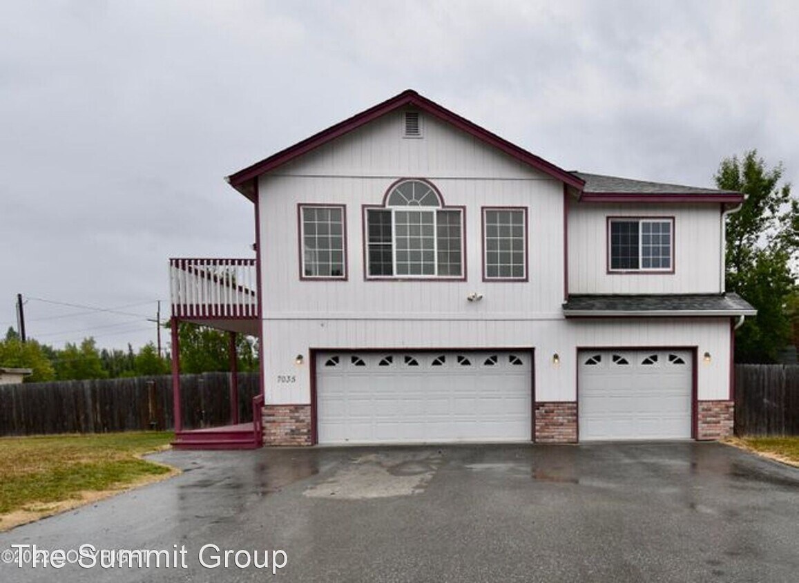 Foto principal - 6 br, 3 bath House - 7035 Red Hawk Circle