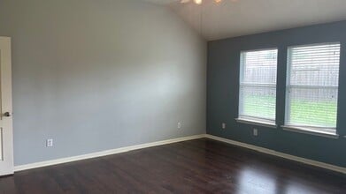 Building Photo - 6719 Emerald Shire Ln