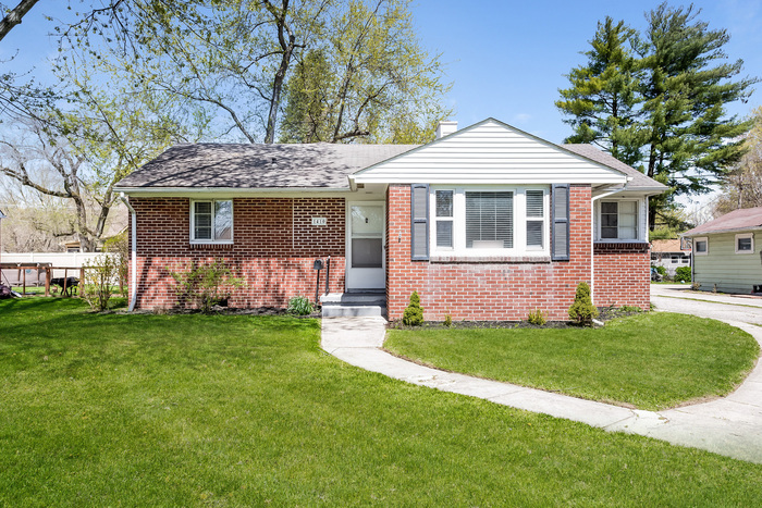 Primary Photo - 3 bed 2 bath in Noblesville with fenced in...