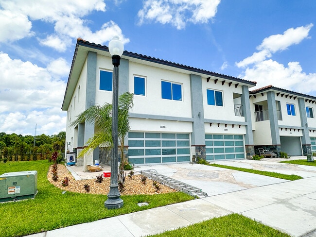 Building Photo - 1866 Brentwood Court - 1