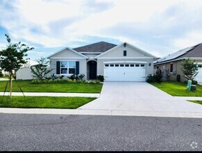 Building Photo - 1051 Griffon Ave