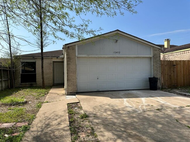 Foto del edificio - 12432 Newbrook Dr