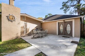 Building Photo - 1043 Green Rd