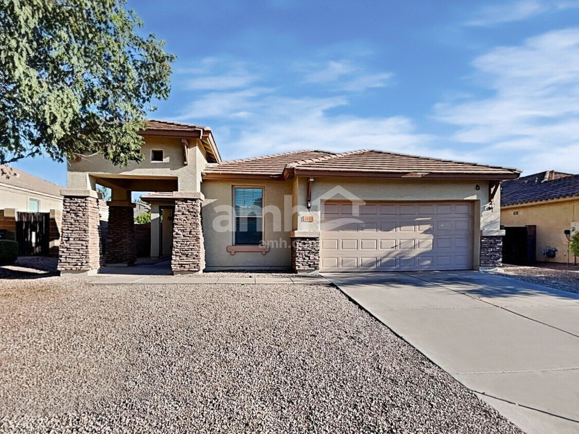 Foto principal - 2975 E Merlot St