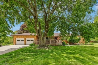 Building Photo - 836 Jacoby Rd