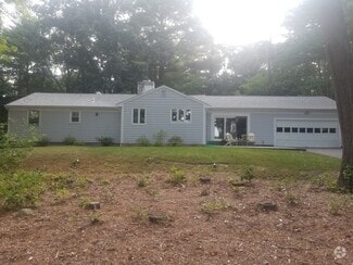 Building Photo - 576 Highland St