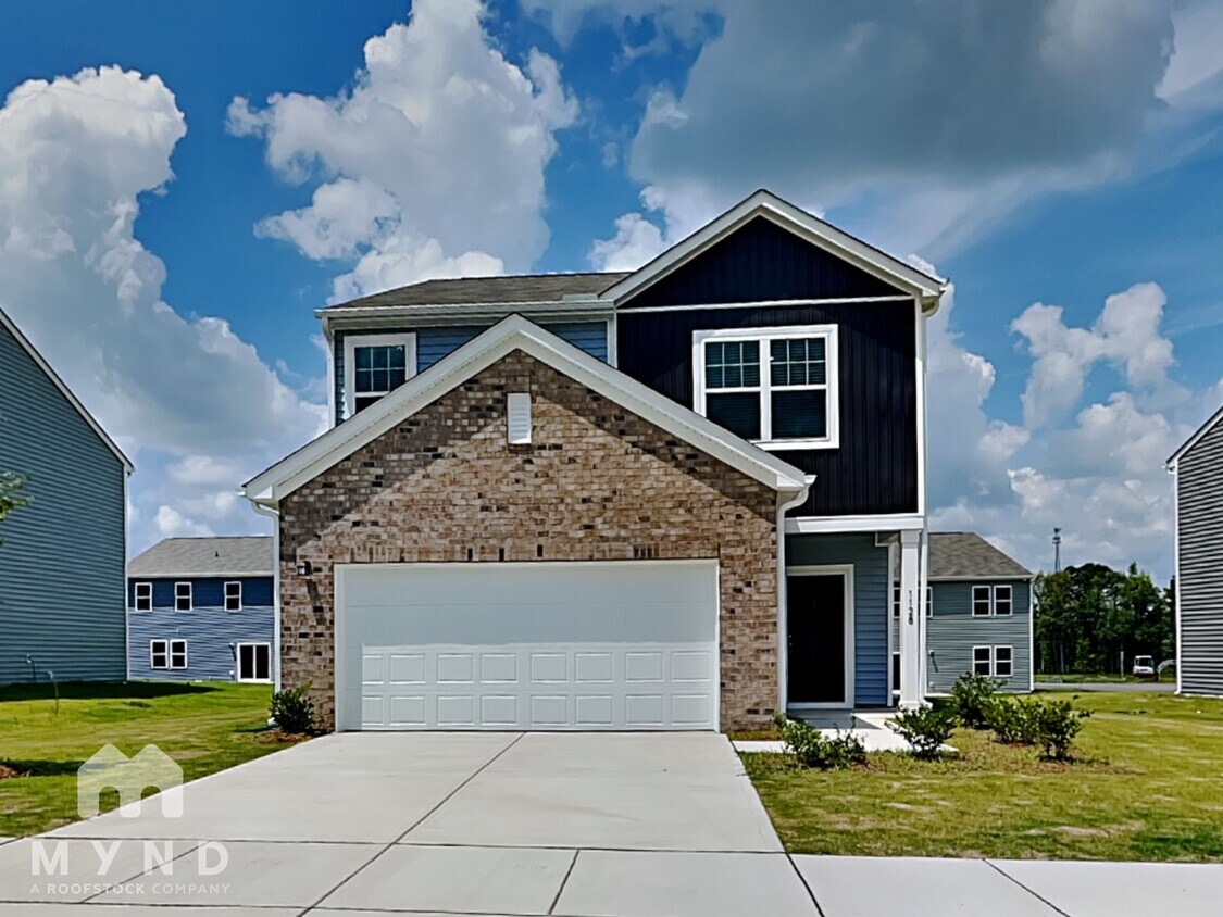 Foto principal - 1128 Centerview Dr