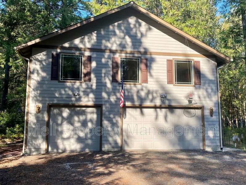 Primary Photo - 672 East Portage Road