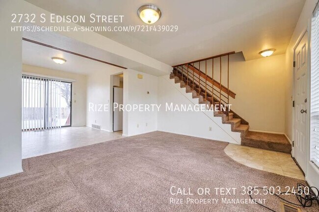 Building Photo - 2732 S Edison St