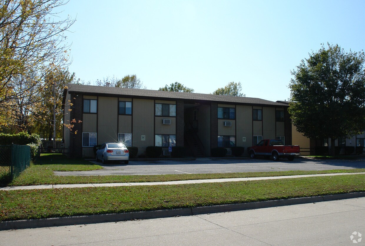 Primary Photo - 3441 11th Ave