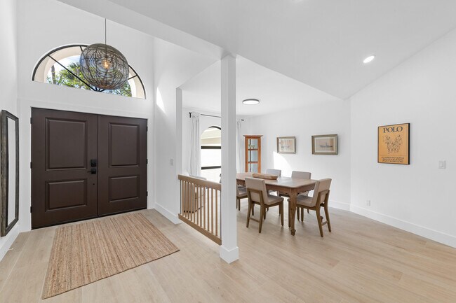 Foto del edificio - 328 Squire Dr