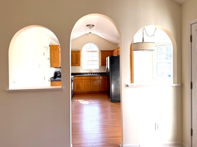 Building Photo - 106 Wesley Way