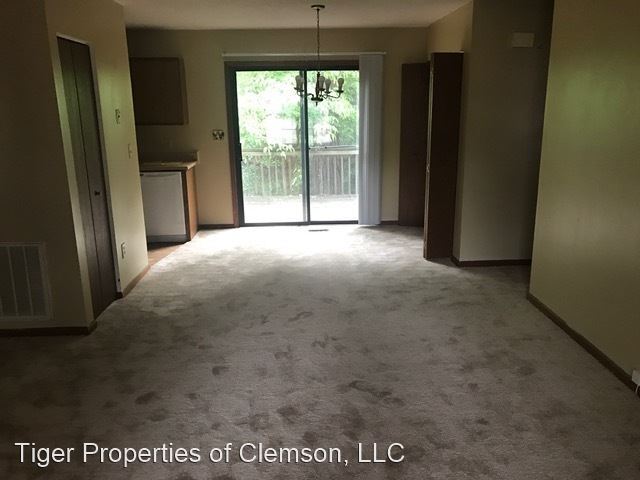 Foto del edificio - 251 Willow Ct