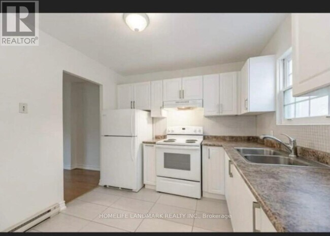 Building Photo - 178-178 Westcourt Pl