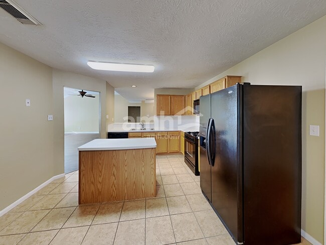Building Photo - 29010 Ashbrook Ln