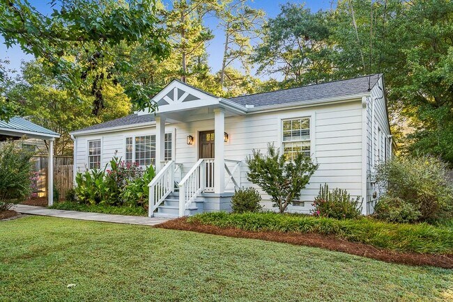 Foto del edificio - 2945 Surrey Ln