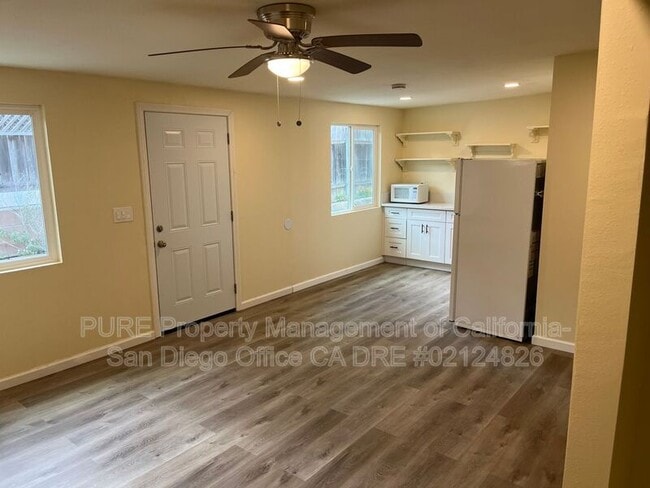 Building Photo - 134 Demona Pl