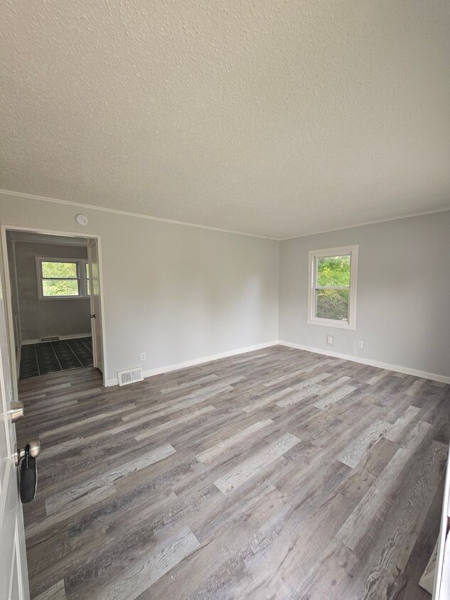 Primary Photo - Newly Remodeled 2 bedroom