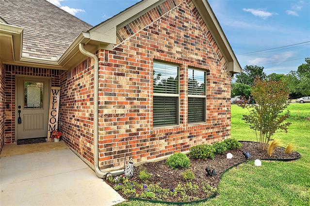 Building Photo - 102 Prairie Grass Dr