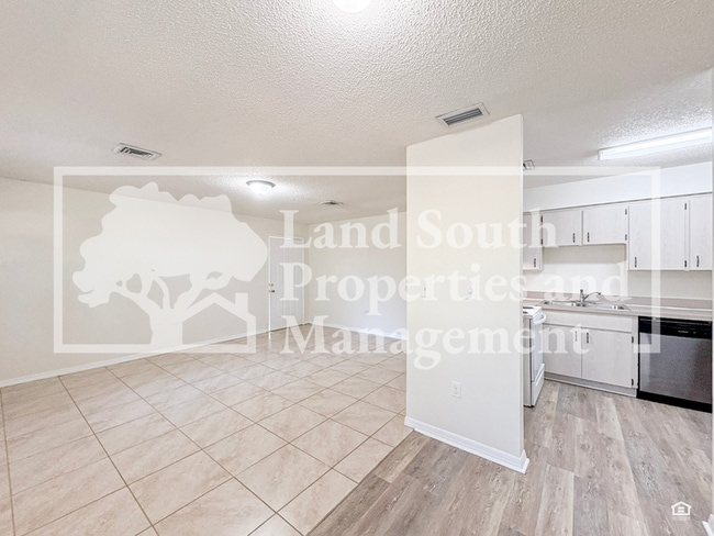 Building Photo - 730 Bebo Ln