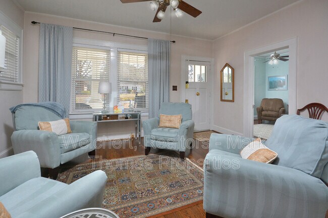 Foto del edificio - 2723 Duke Homestead Rd