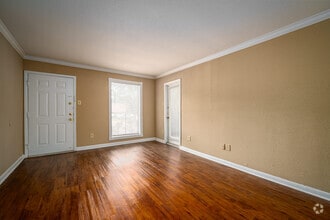 1BR, 1BA - 626SF - Walnut Terrace Apartments