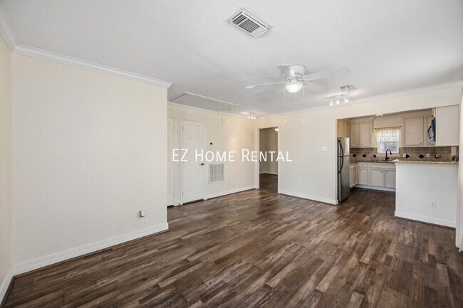 Foto del edificio - 4401 Marina St