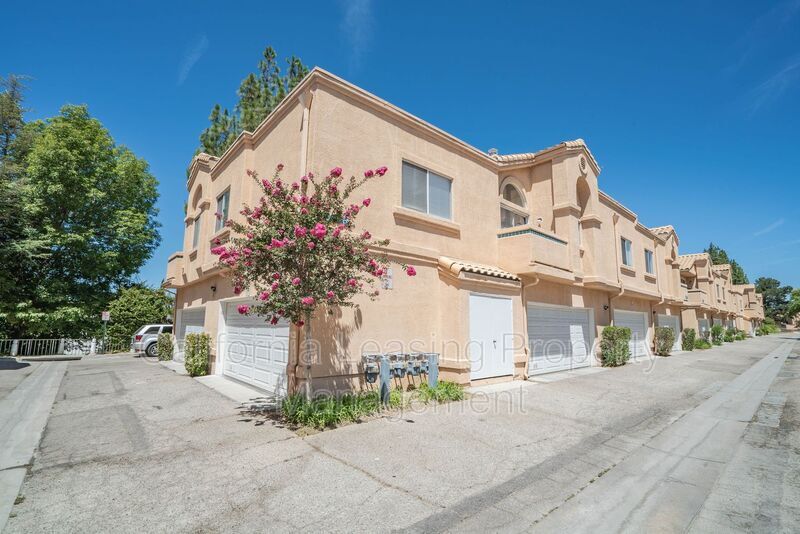 18838 Vista Del Canon Vis Unit G, Santa Clarita, CA 91321 Condo for