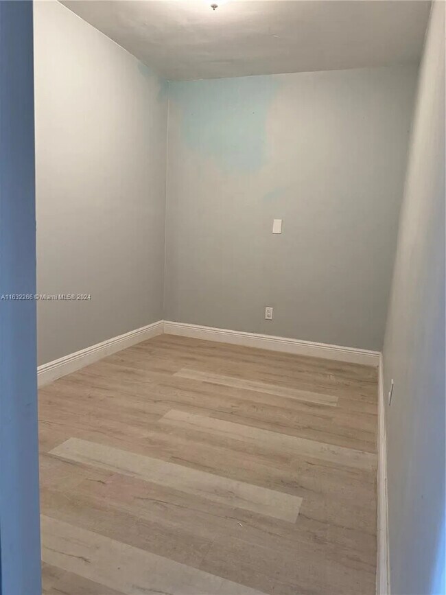 Foto del edificio - 9710 SW 161st St