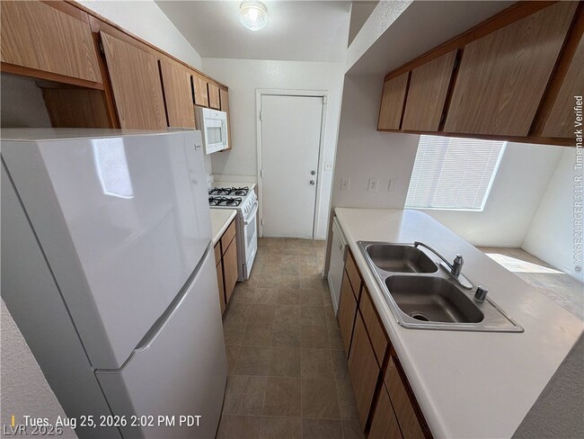 Building Photo - 3737 E Capsule Dr