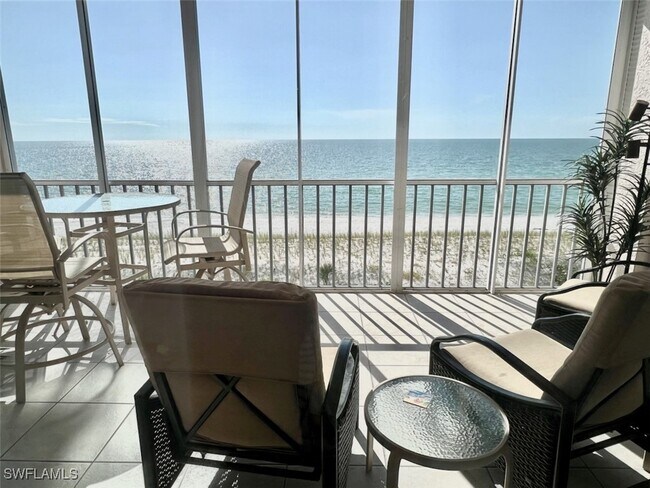 Foto del edificio - 257 Barefoot Beach Blvd