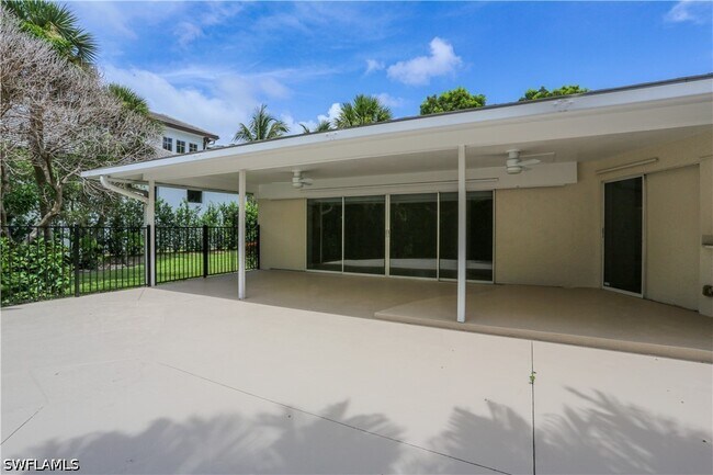 Building Photo - 2901 Crayton Rd
