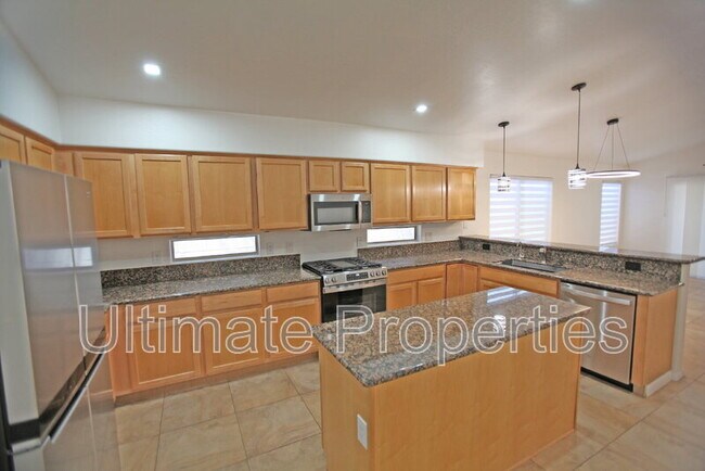 Foto del edificio - 15313 N 104th Way