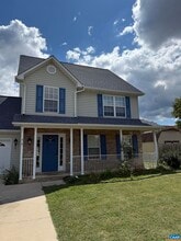 Building Photo - 216 Inglecress Rd