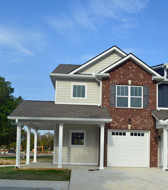 Building Photo - 511 Coles Ferry Pike
