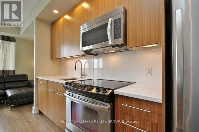 Photo du bâtiment - 360 Patricia Ave