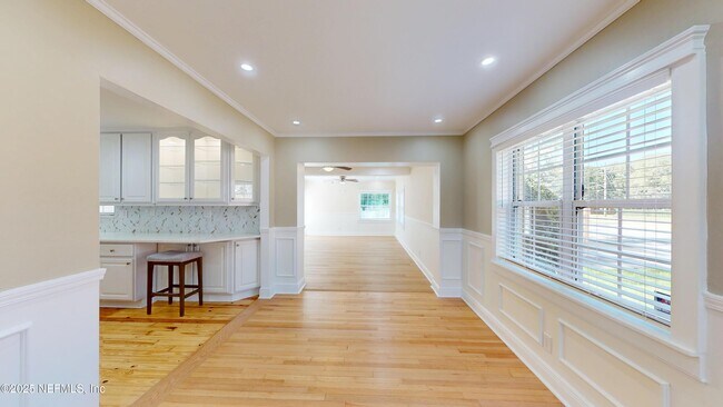 Building Photo - 1455 Riverbirch Ln