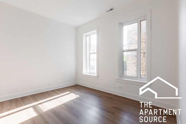 Foto del edificio - 1454 N Kedzie Ave