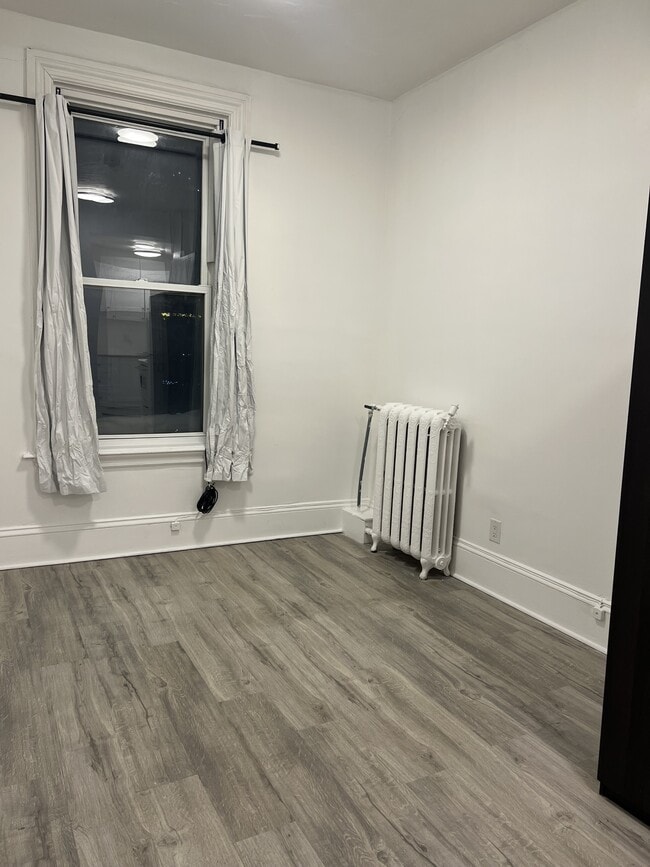 Building Photo - 379 Cooper St