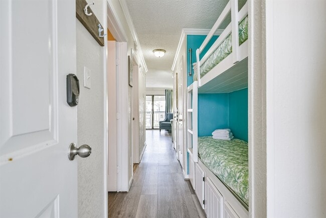 Photo - 6102 Seawall Blvd Apartment