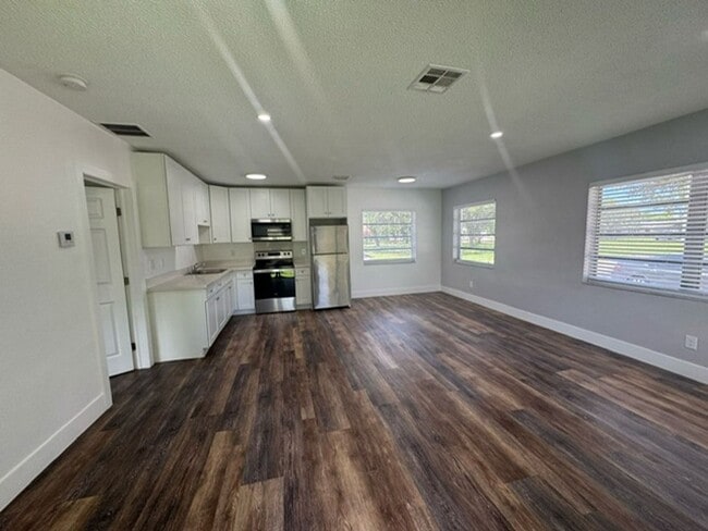 Interior Photo - Edgewood Apartments LLC
