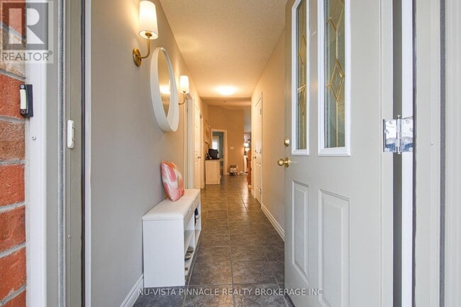 Building Photo - 43 Capulet Walk