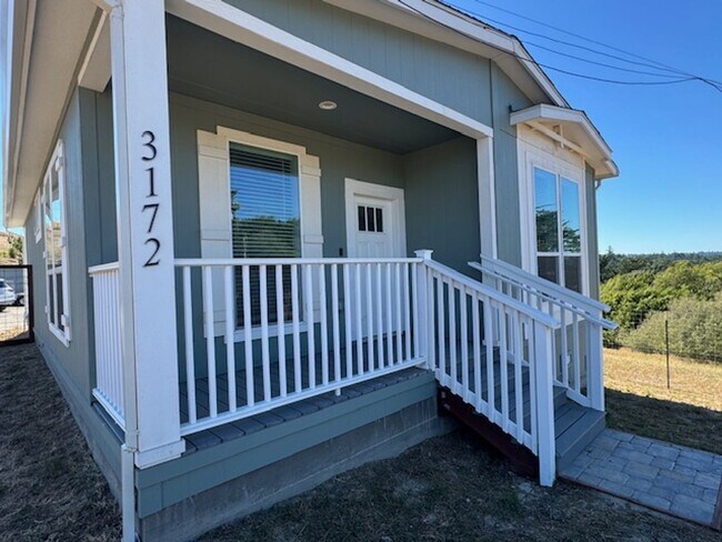 Foto del edificio - New 2 bedroom home located in rural West C...