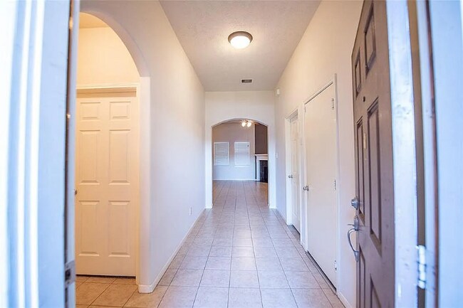 Foto del edificio - 5322 Ringneck Glen Dr