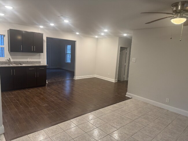 Foto del edificio - 266 Kate Schenck Ave