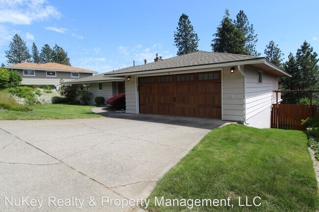 Foto del edificio - 4 br, 3 bath House - 2827 W. Weile Ave.