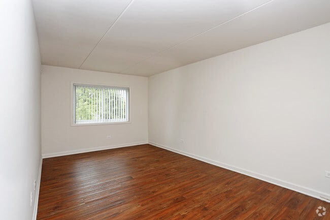 3BR,2BA,1550SF - Butterfield Towers Apartments