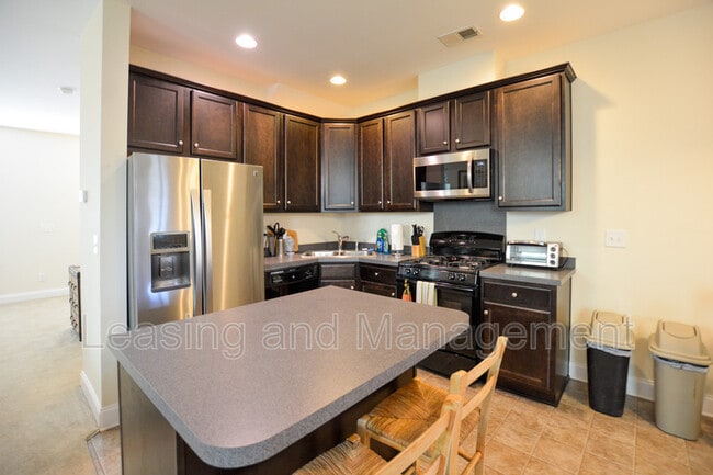 Building Photo - 4940 W Liberty Park Cir